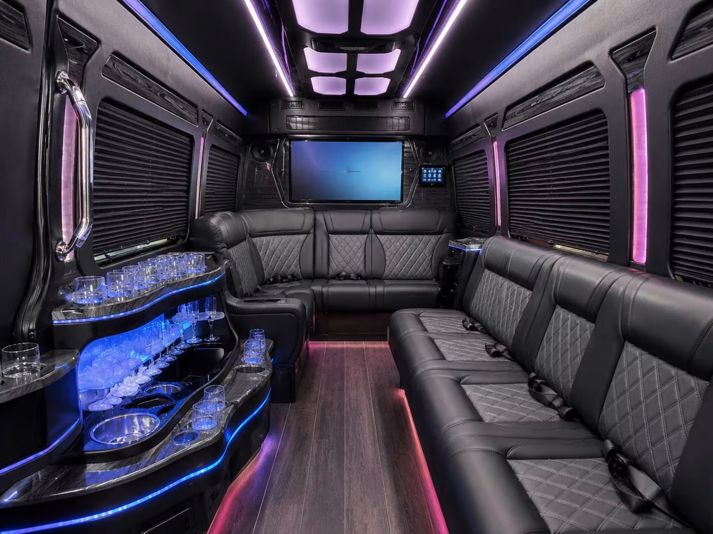 charterbusrentalsantaanaca com will help you organize fan group transportation to la rams chargers and galaxy games